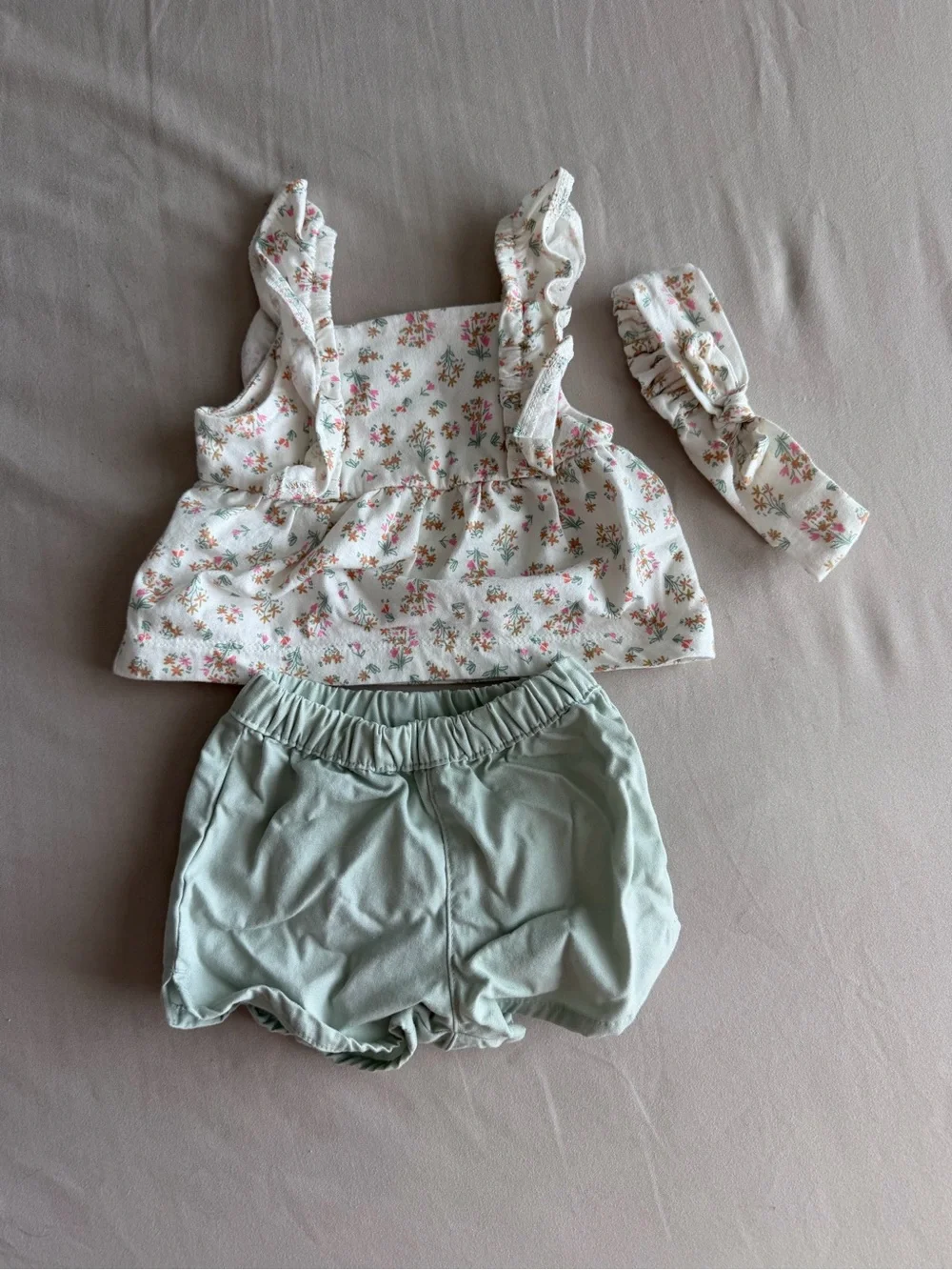 Carters Newborn Baby Girl Floral Three Piece Outfit (NB)
